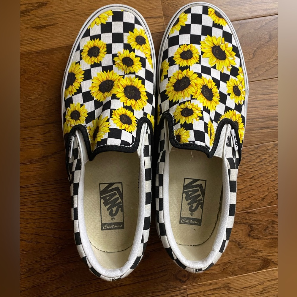 Customized Vans - Black and White Checkered with Sunflowers